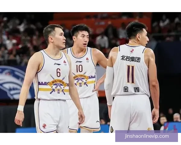 CBA最新排名:广东深圳稳居前四 七至十一名竞争激烈 五队争夺北控12强席位 CBA最新排名:广东深圳稳居前四 七至十一名竞争激烈 五队争夺北控12强席位